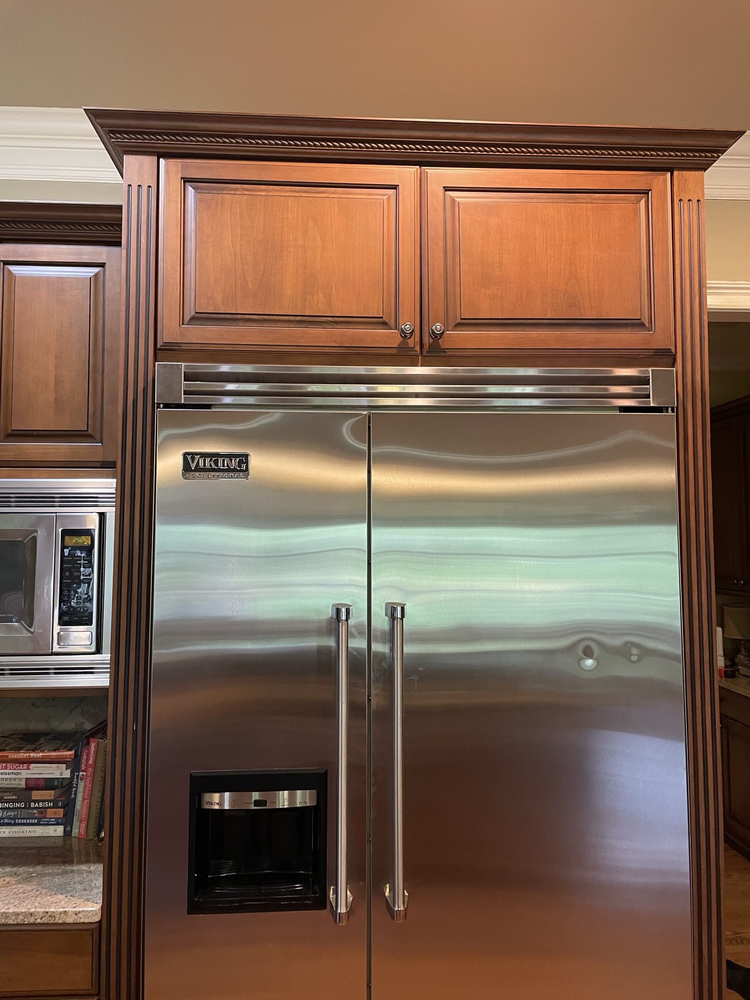Kitchen Cabinets And Granite