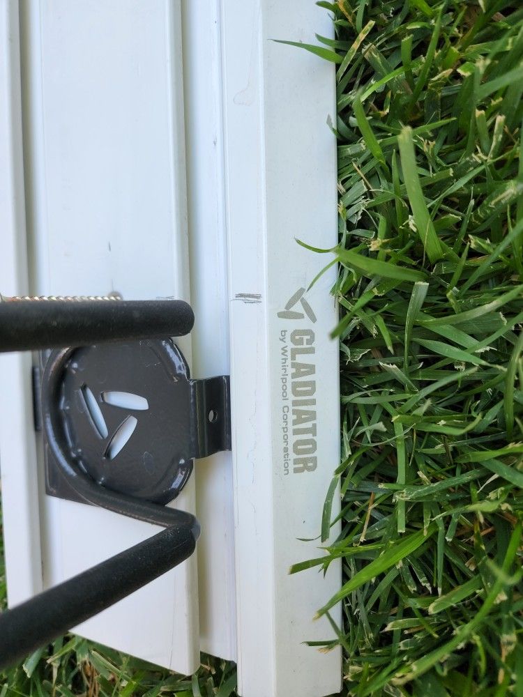 NEW HEAVY DUTY WALL RACK/HANGERS