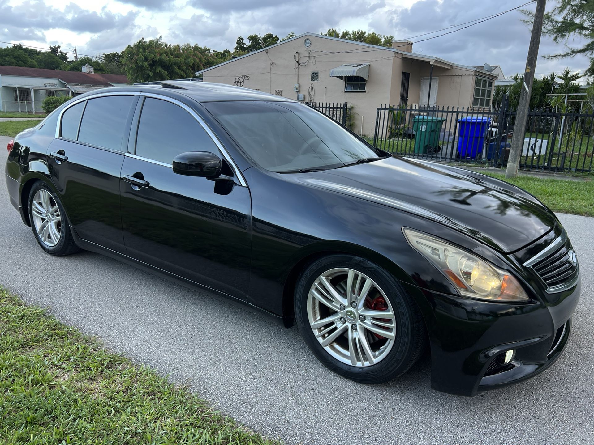 2010 Infiniti G37
