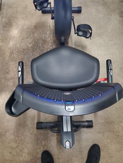 SCHWINN 270 RECUMBENT BIKE ( LIKE NEW & DELIVERY AVAILABLE TODAY) LAST MINITE CHRISTMAS 🎄 GIFT 🎁 🎀 Thumbnail