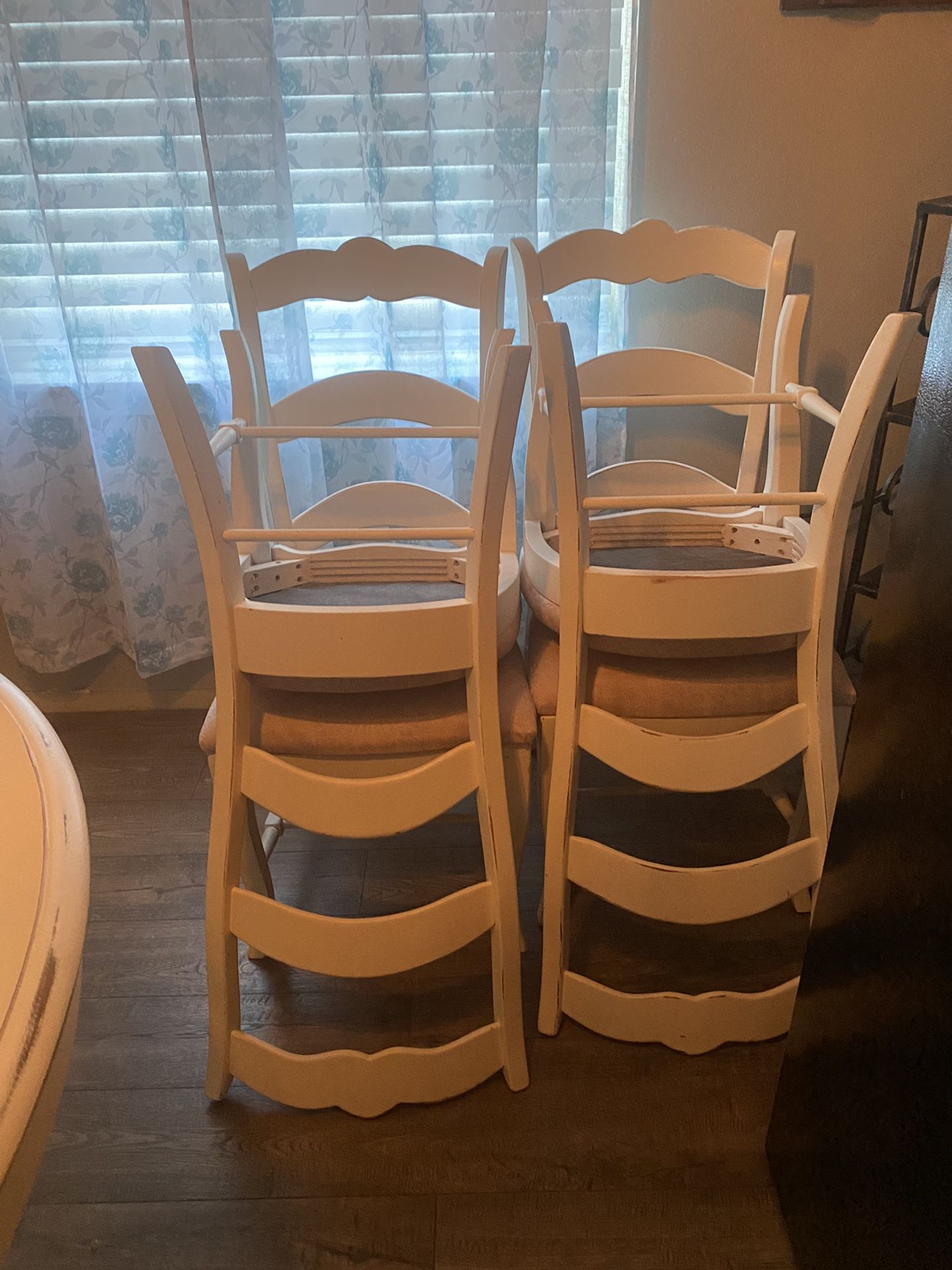 Farm House Rustic Table 4 Chairs