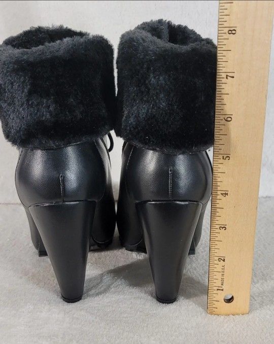Women Ankle Boots size 6.5