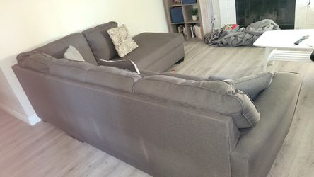 Gray  Couch  Thumbnail