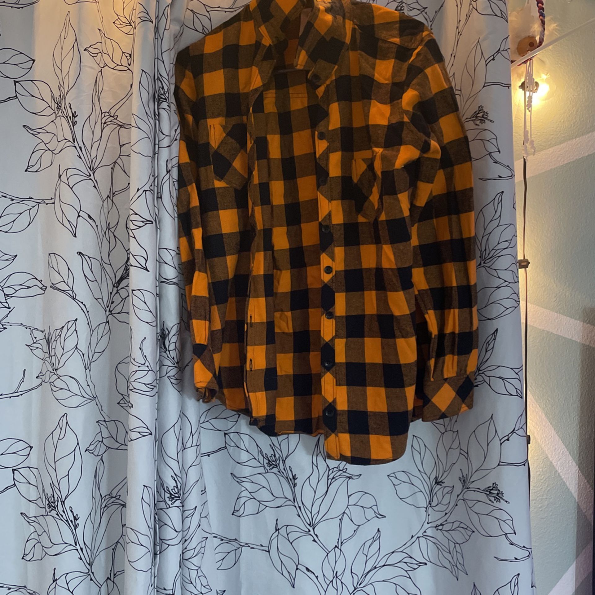 Small Women’s Plaid Flannel 