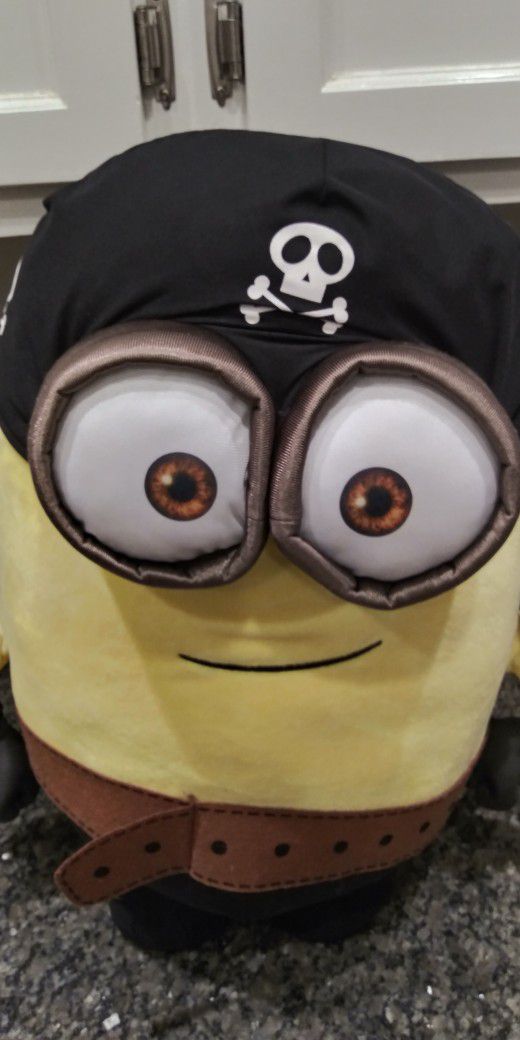 Giant Minion Pirate Plush 22" Despicable One Eye Carl Kevin Stuart Universal