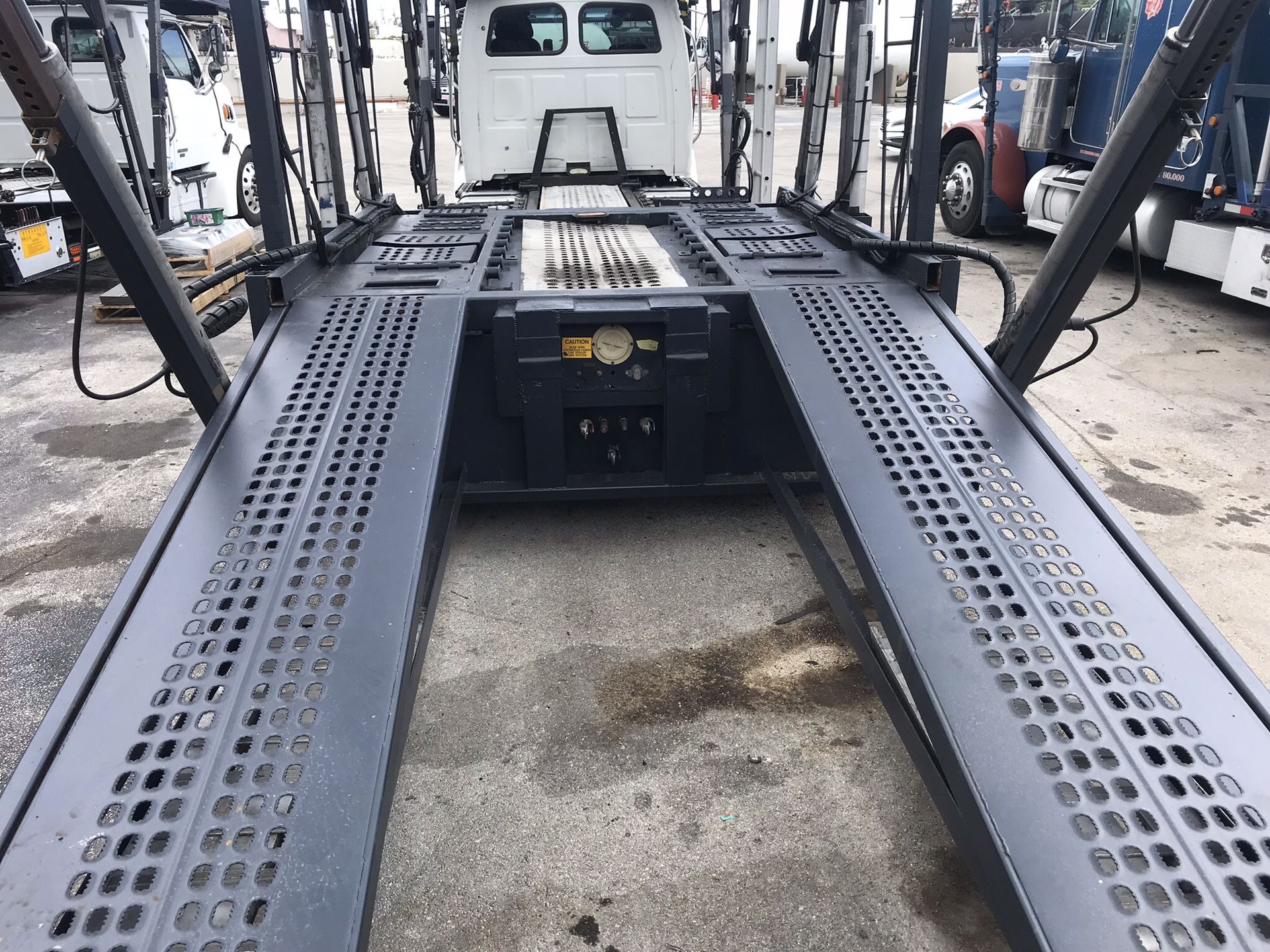 5 pack car carrier for Sale in Miami, FL OfferUp