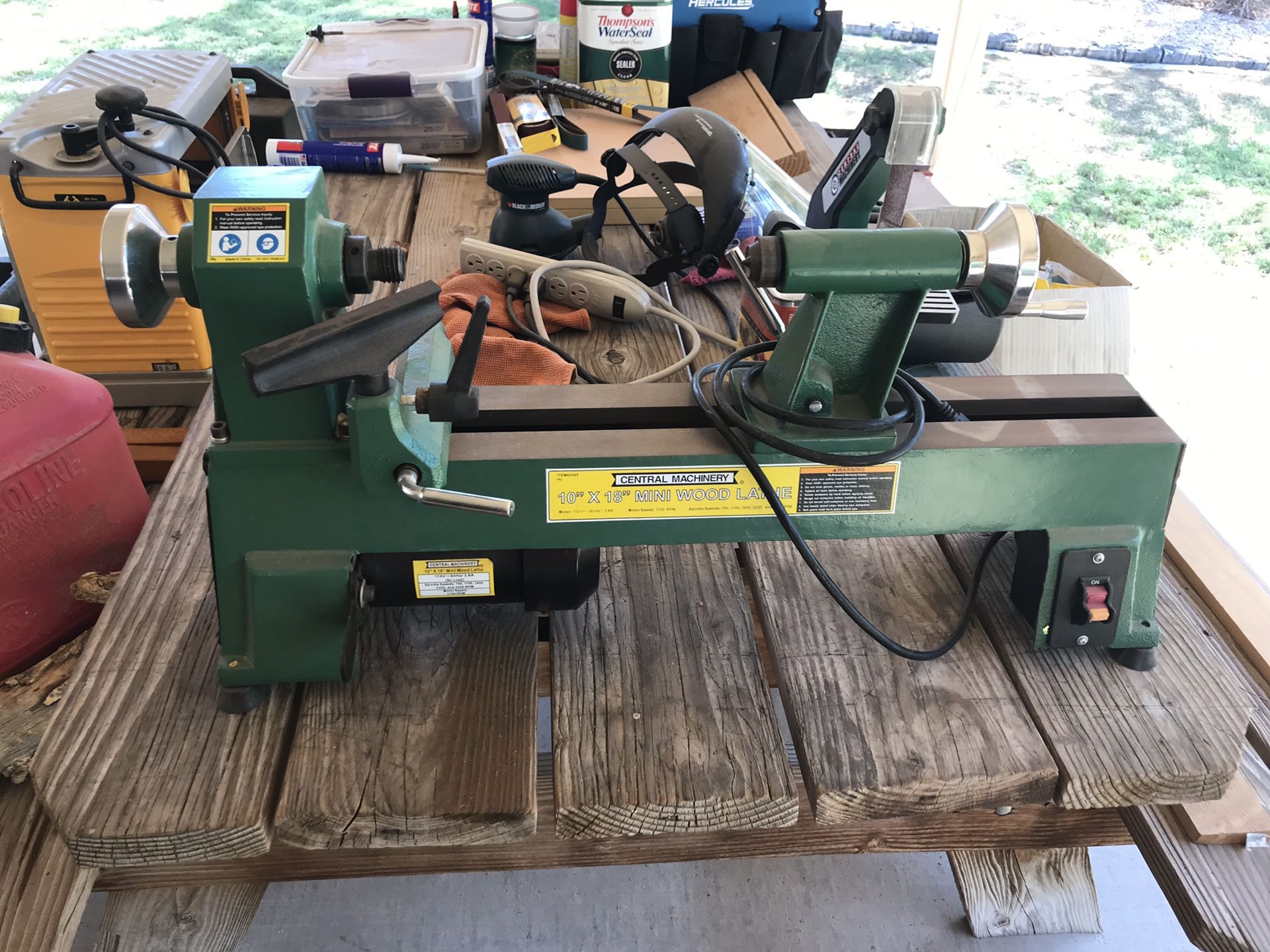 CENTRAL MACHINERY 10 In. X 18 In. 5 Speed 1/2 HP Benchtop Wood Lathe for Sale in Chandler, AZ