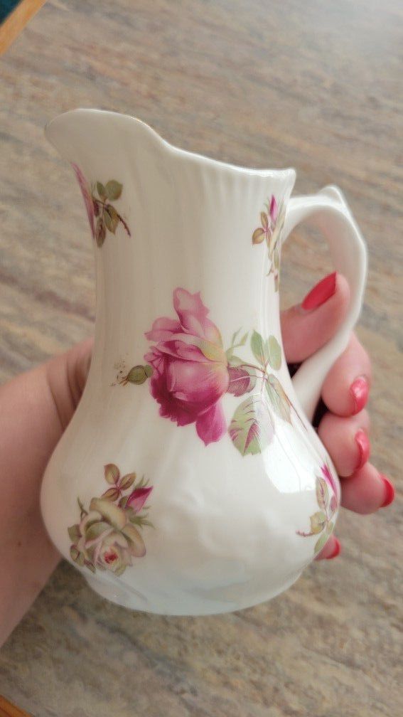 New Michael David China By Staffordshire Fine Bone China Small Pitcher CREAMER
