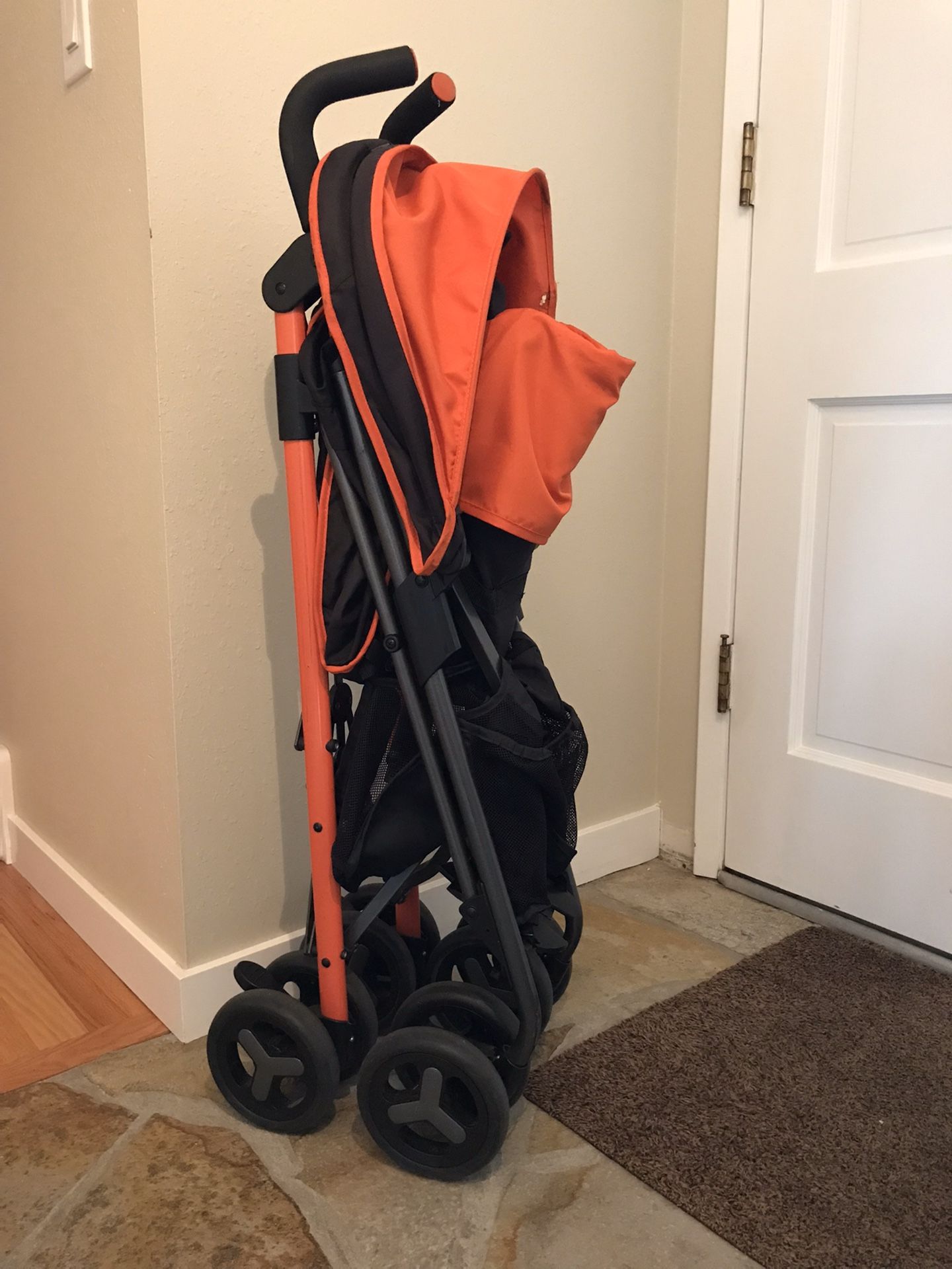Zobo umbrella stroller with sunshade for Sale in Mukilteo, WA OfferUp