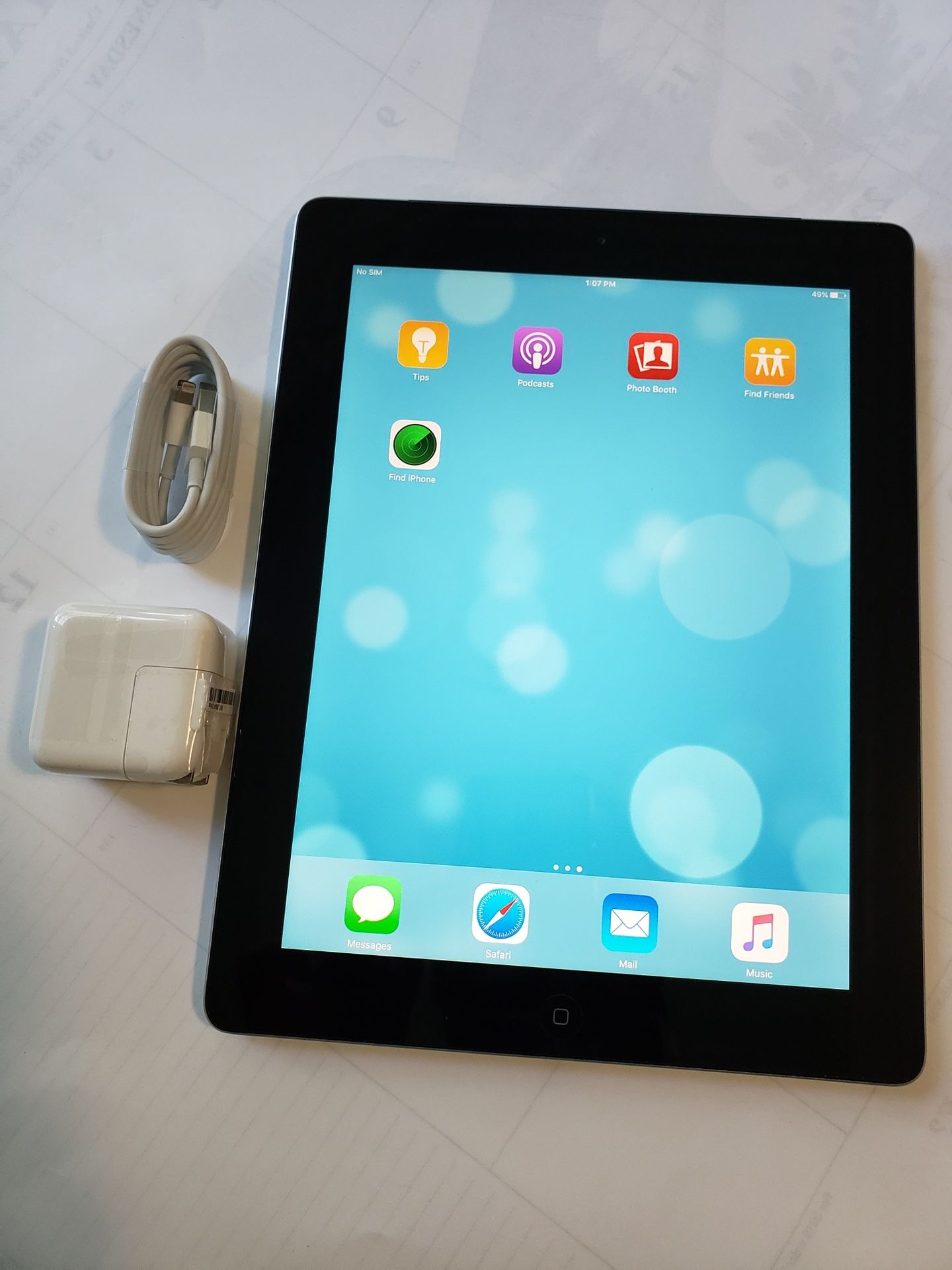 iPad 4th Generation, Good Condition, works with wifi