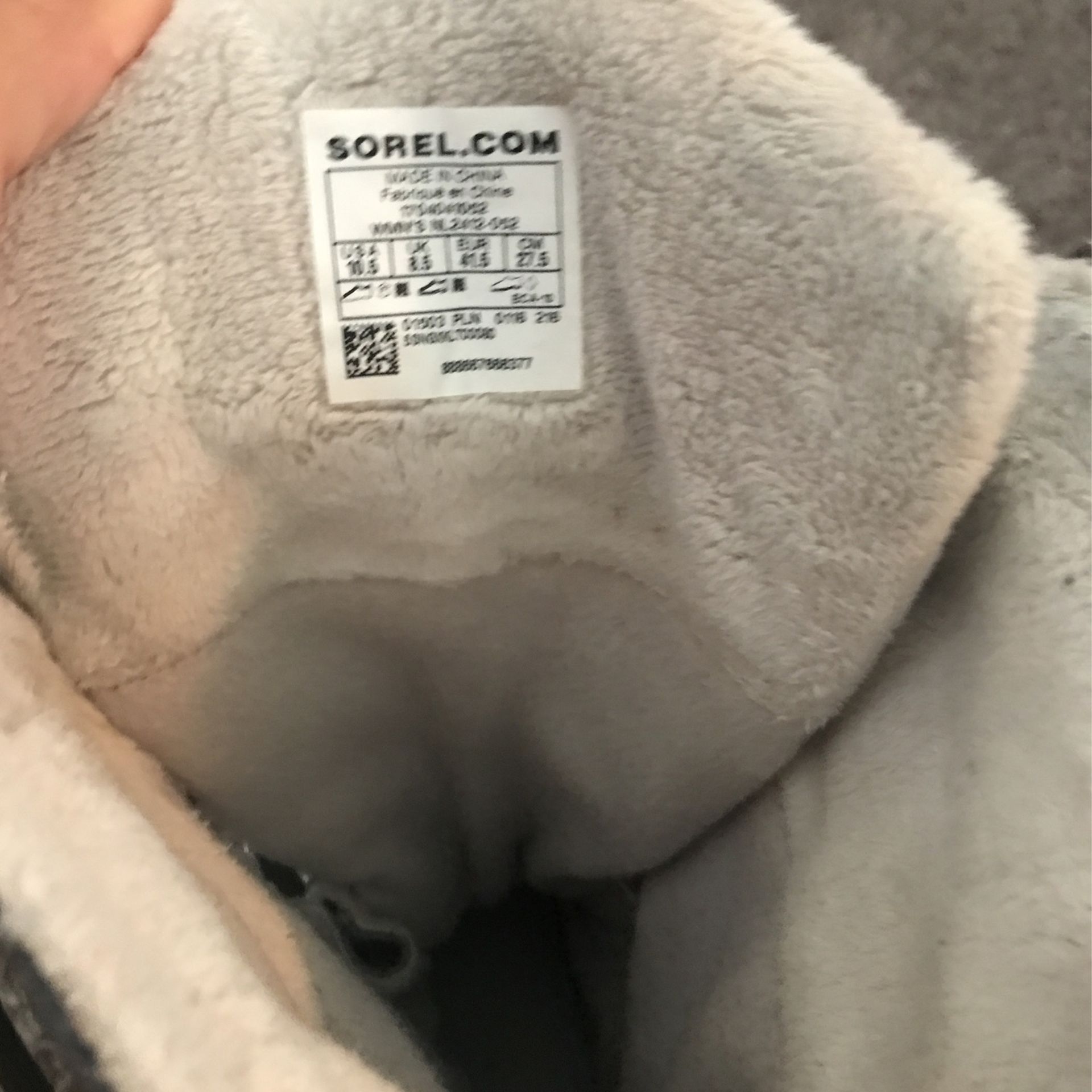 10.5 Snow boots