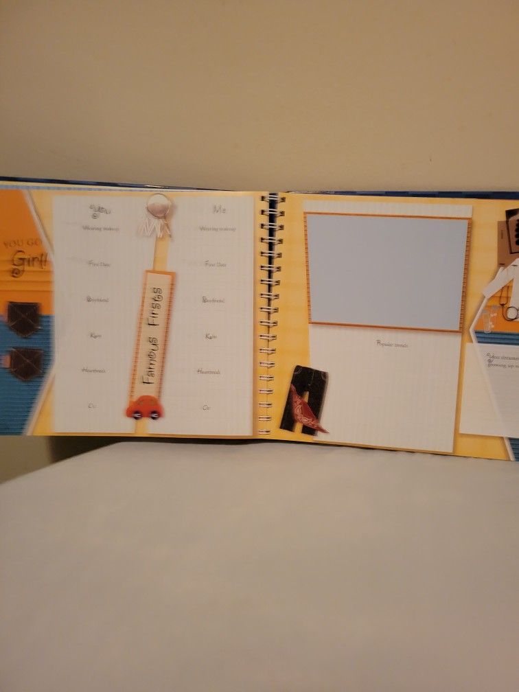 Sisters Scrapbook of Memories : Treasures of Love, Faith, and Reflection