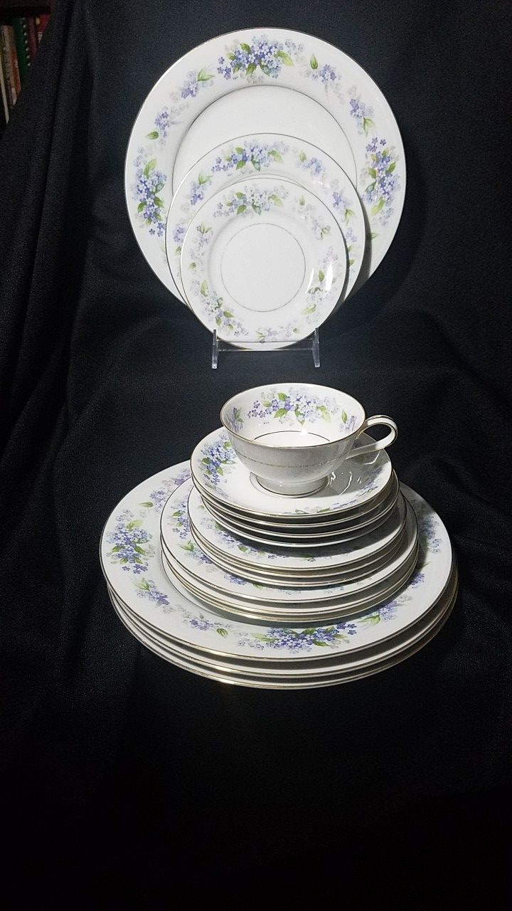 China set floral, for 4, 8 or 12 people