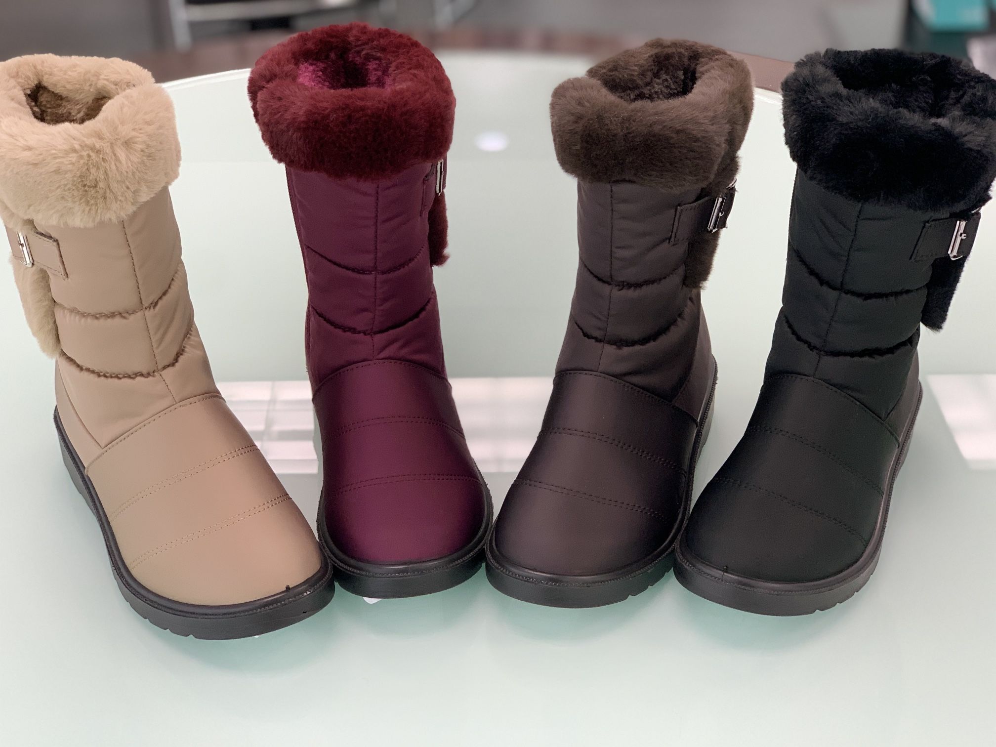 Winter Warm Snow Women’s Boots Sizes 5.5, 6,6.5,7,7.5,8,8.5,9,10 ...$25 Per Pair Ask For Your Size And Color