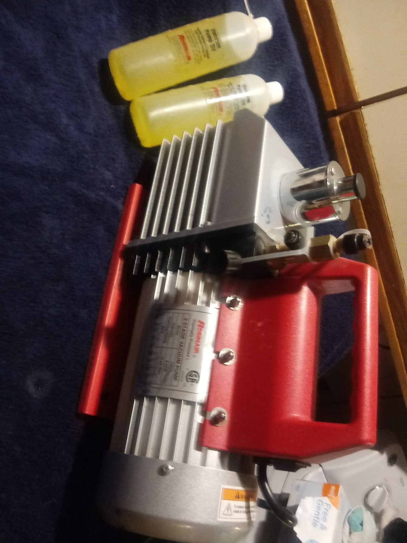Vacuum pump 2 stage, 8cfm