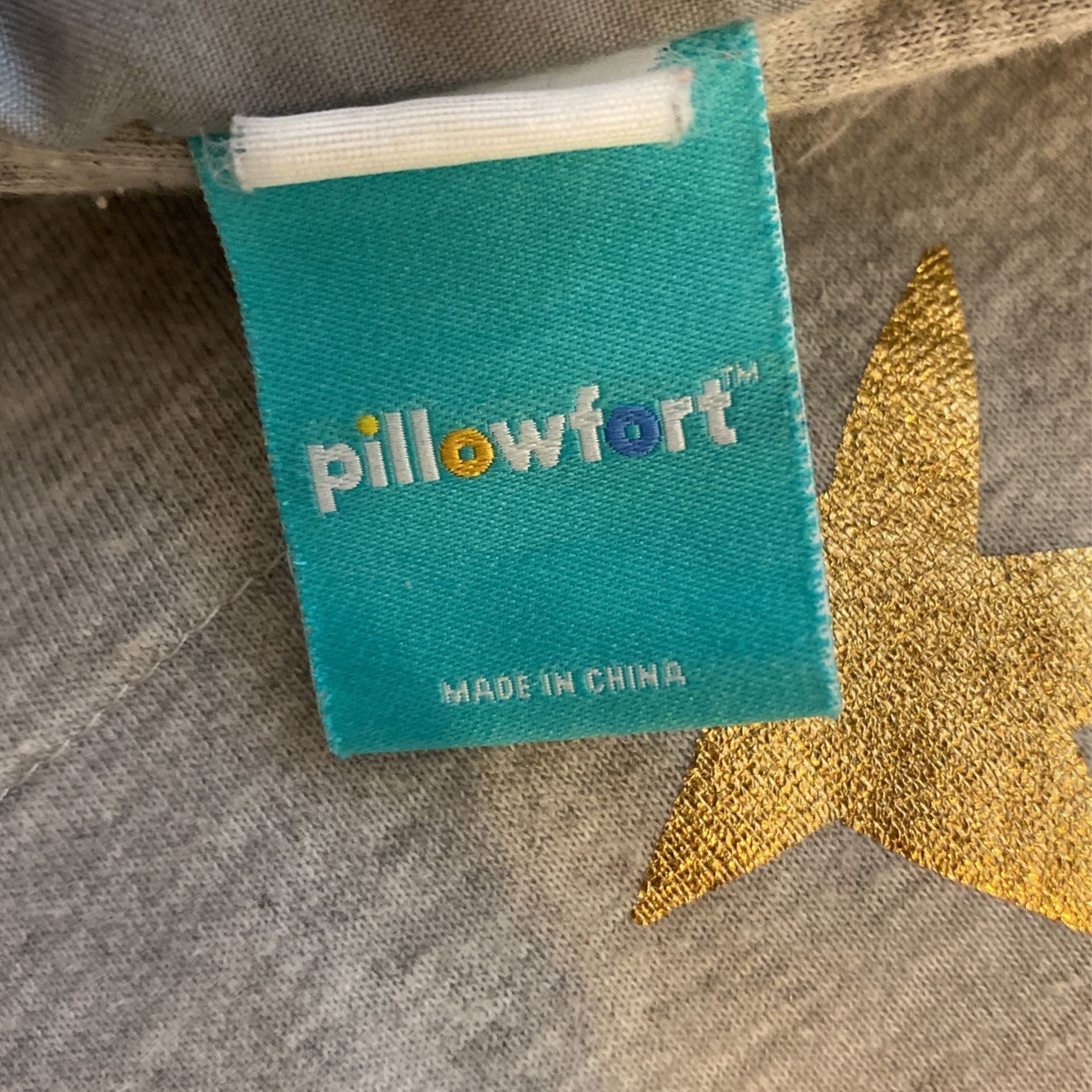 Pillowfort Queen Size Comforter
