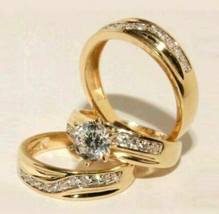 14k Solid Gold Wedding Rings Set.  Free Sizing.  599$ And Up.  We Finance 