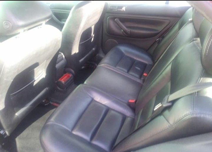 02 vw jetta...Leather. Sunroof. 119k