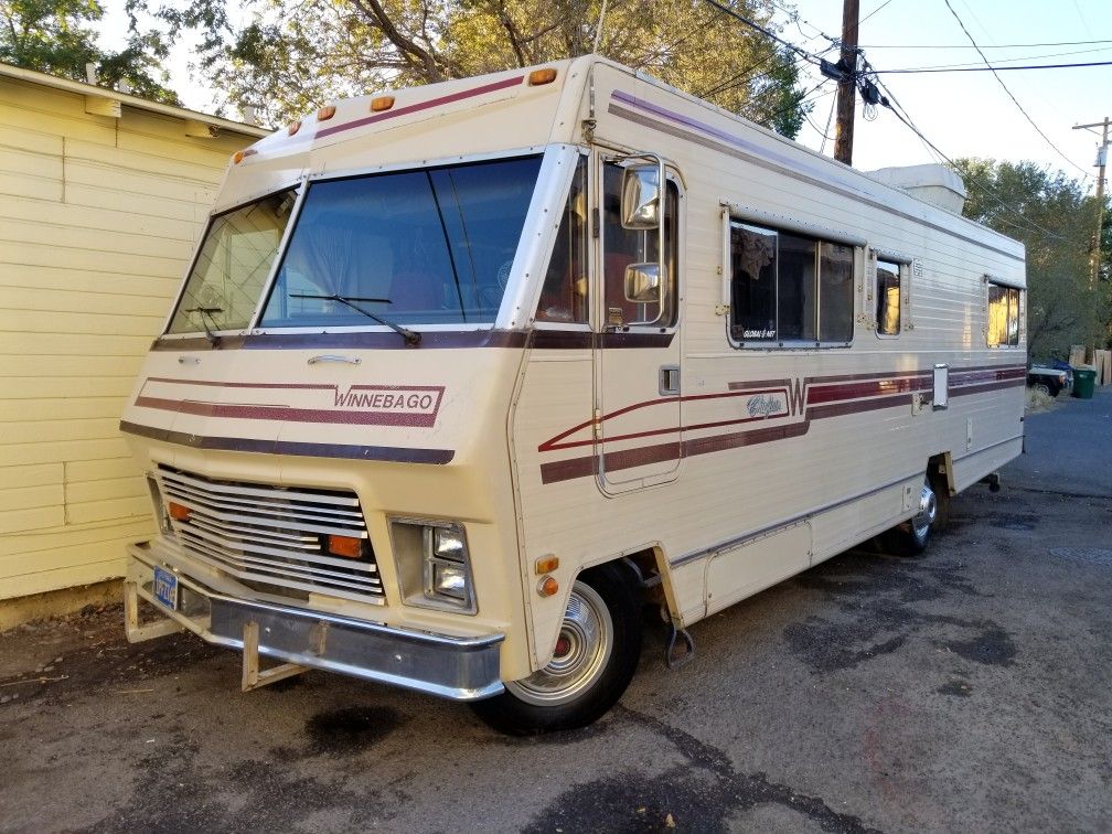 The 1981 Chevy Winnebago chieftain 30' class a fully self contain must ...