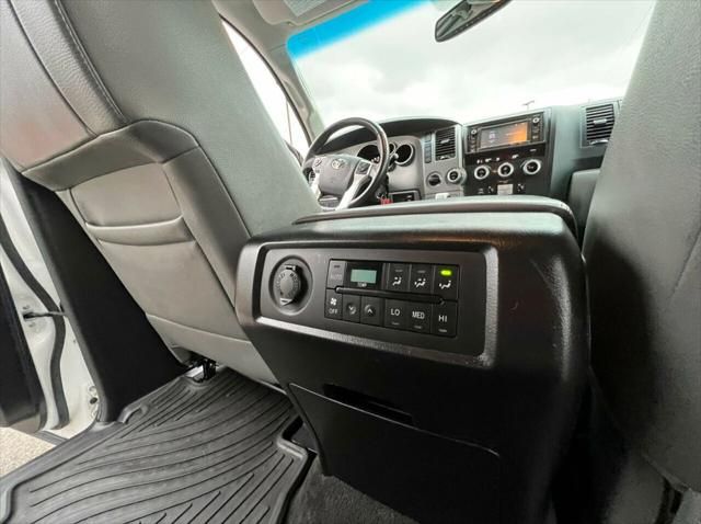 2015 Toyota Sequoia