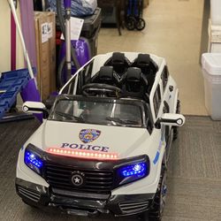 💫Brand New💫 NYPD Police Car 12V Ride-On Thumbnail