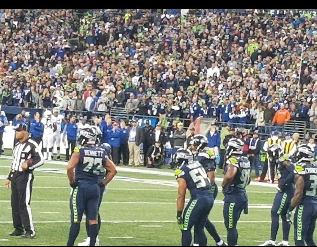 Seattle Seahawks vs DETROIT LIONS 3 & 4 ROWS FROM THE FIELD