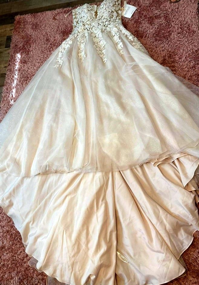 Size 14 New Wedding Dress