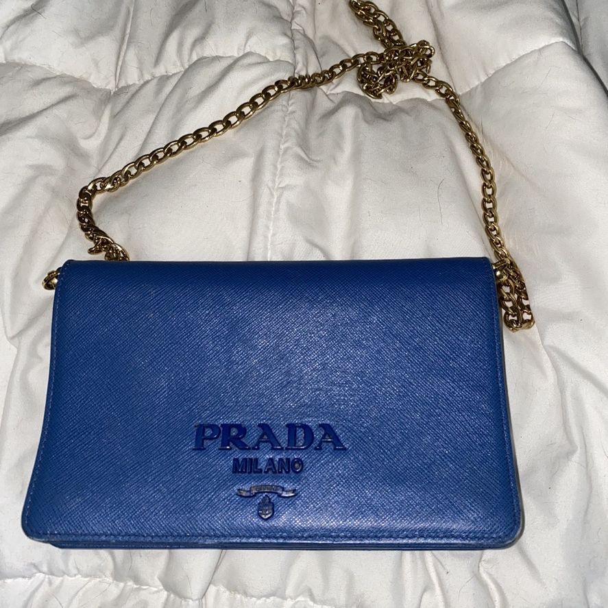 Pravda Cross Shoulder Bag