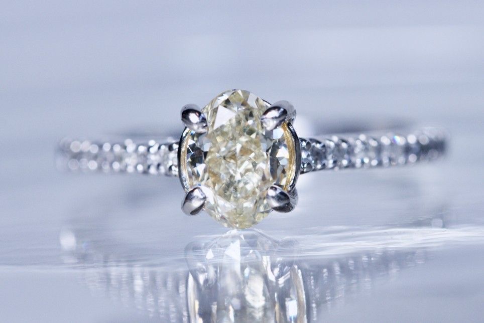 14K WG 1.02CT Natural FANCY INTENSE YELLOW Oval cut Diamond engagement ring Appraised $6400
