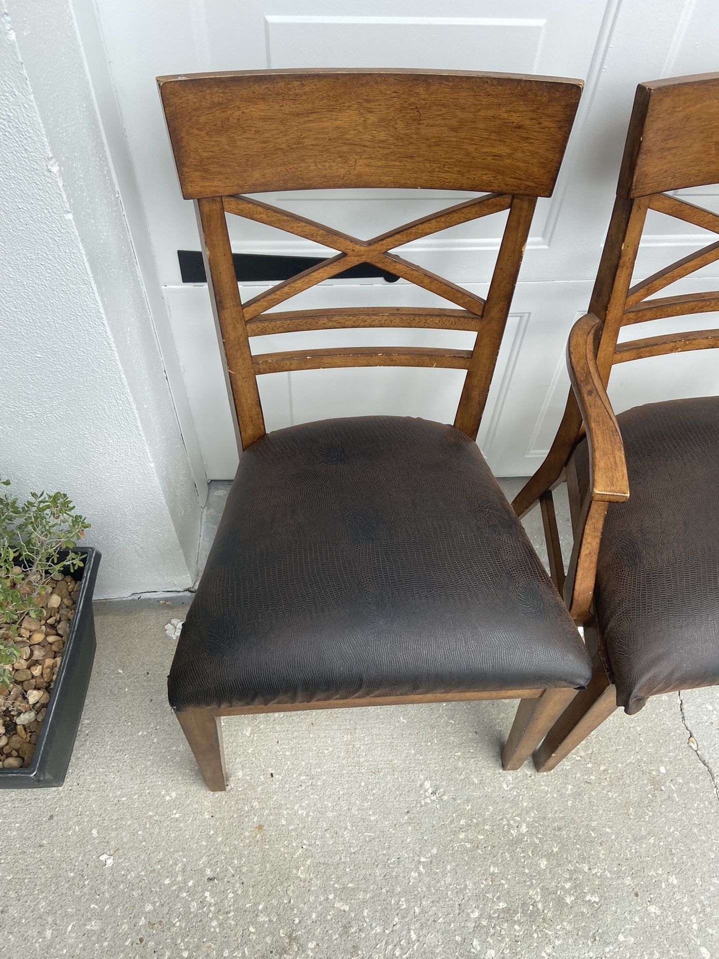 Dining Table With 4 Chairs- READ POST BEFORE RESPONDING