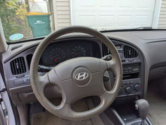 2006 Hyundai Elantra Thumbnail