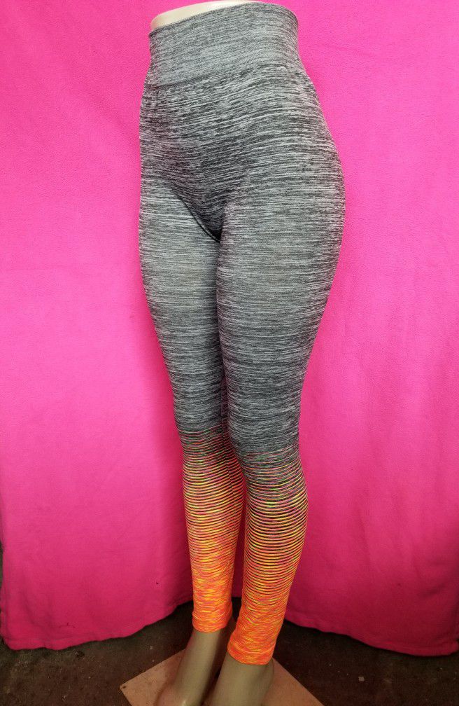 HIGH WAISTED AND STRETCHY LEGGINS Size L/XL 
