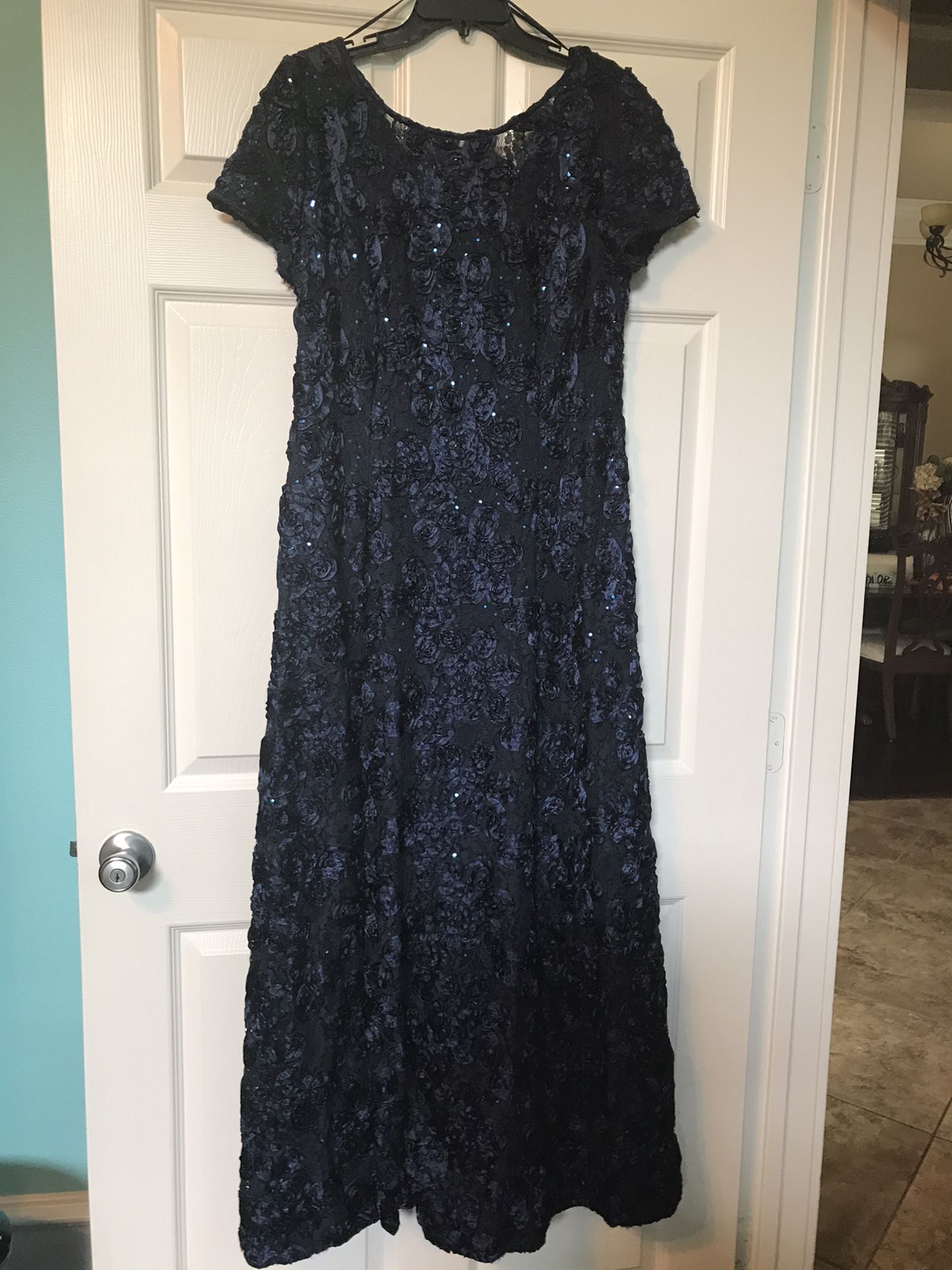 Alex Evening Dress Navy size 14 women’s