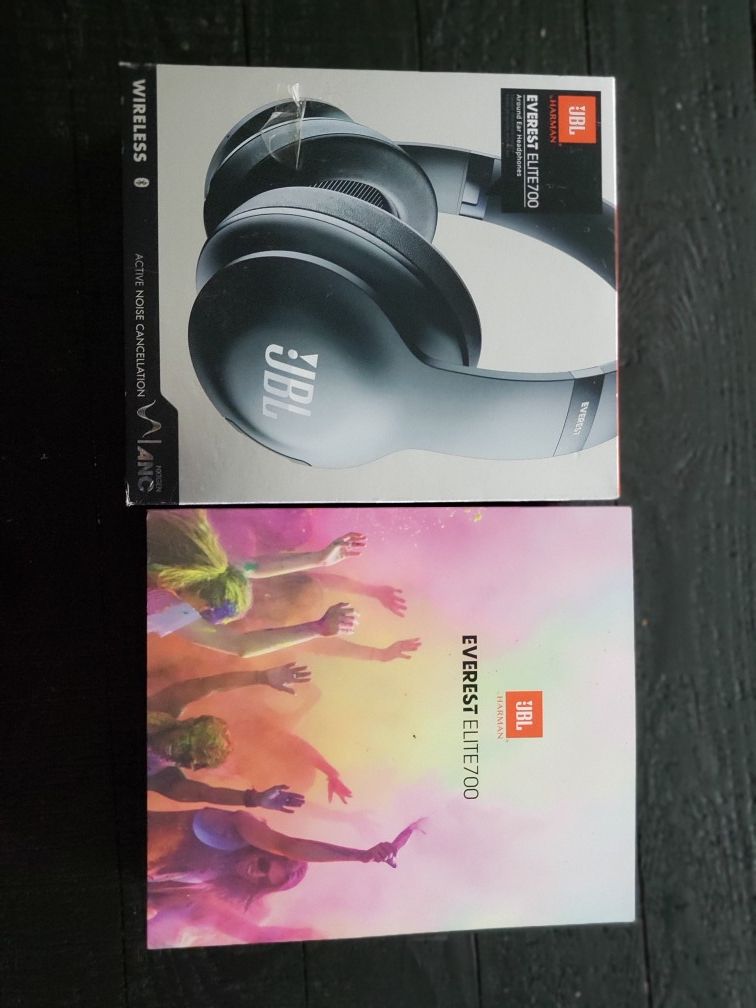 JBL wireless headset