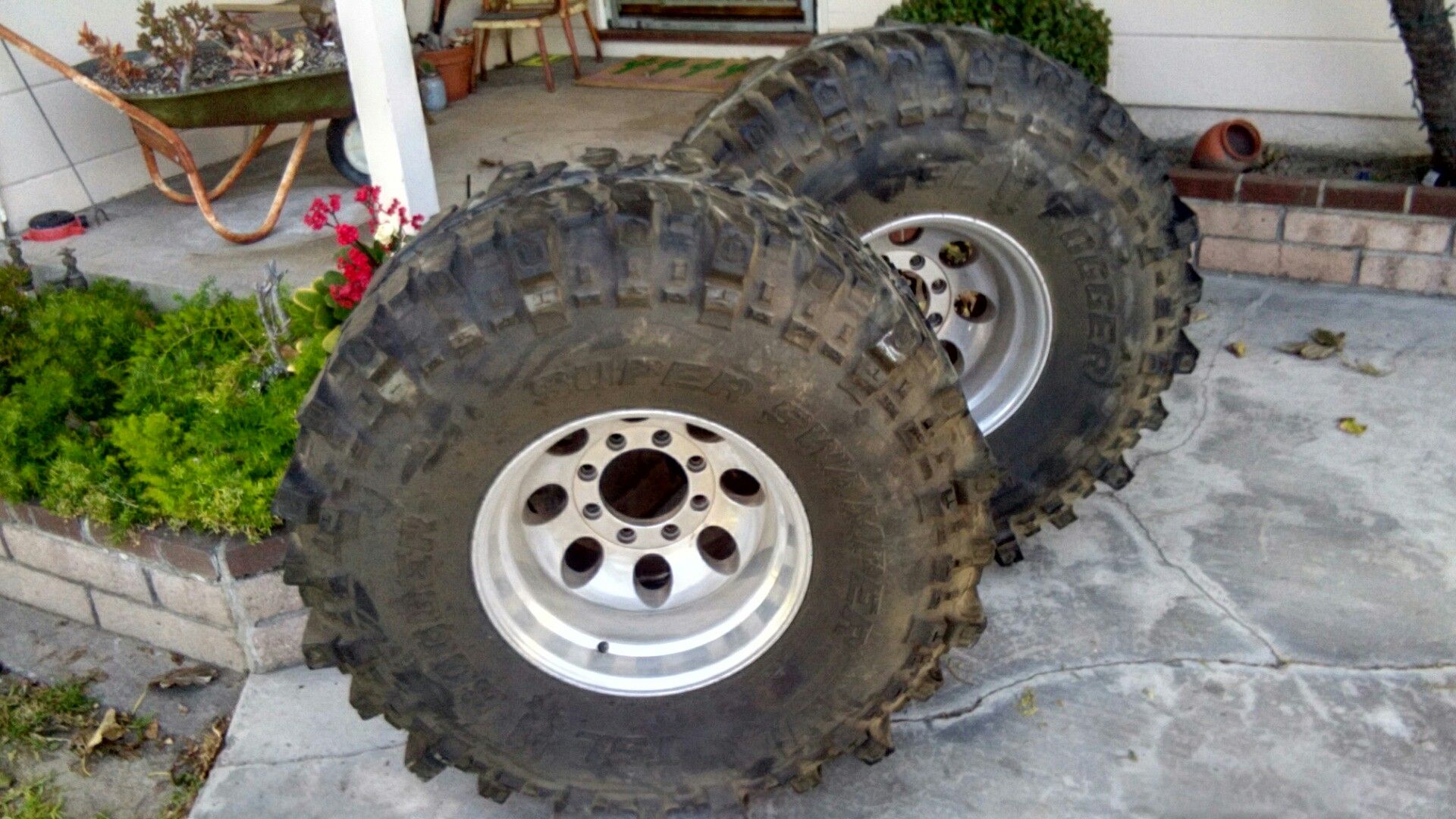 39-5-super-swampers-for-sale-in-anaheim-ca-offerup