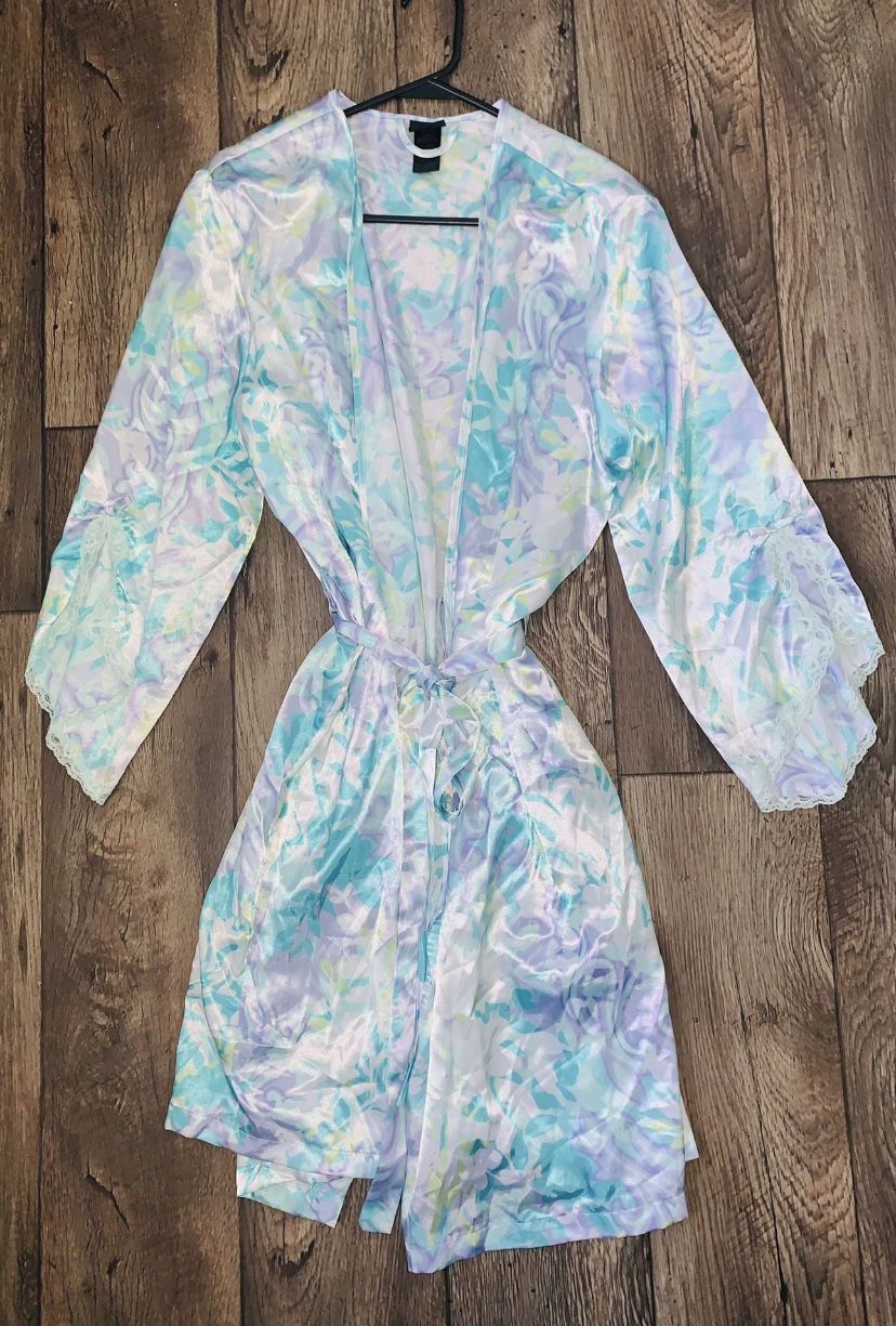 Women’s Silky Flowered Night Robe Sz XL 8.99