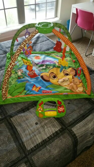 honing Afleiden Edele Fisher Price Disney Baby Simba's King-Sized Play Gym with musical mirror  for Sale in Bee Cave, TX - OfferUp