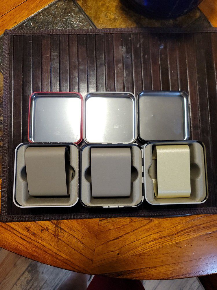 3 Fossil collectible tins