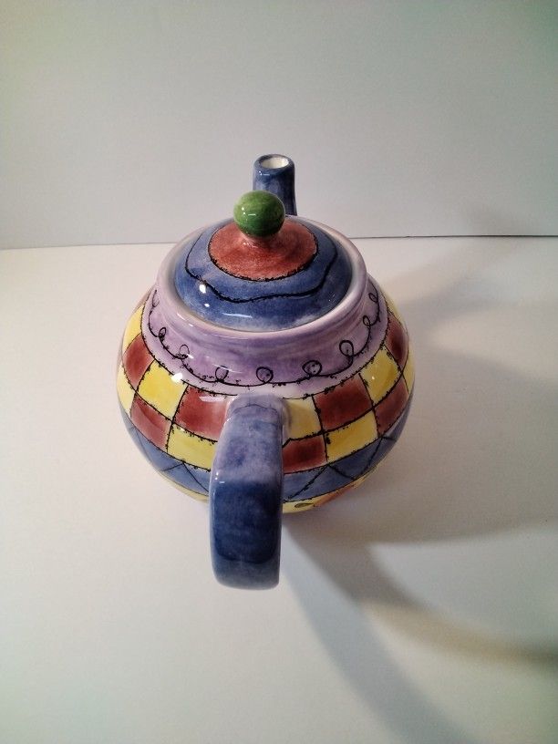 Very Cute Tea Pot Great For Home Decor.