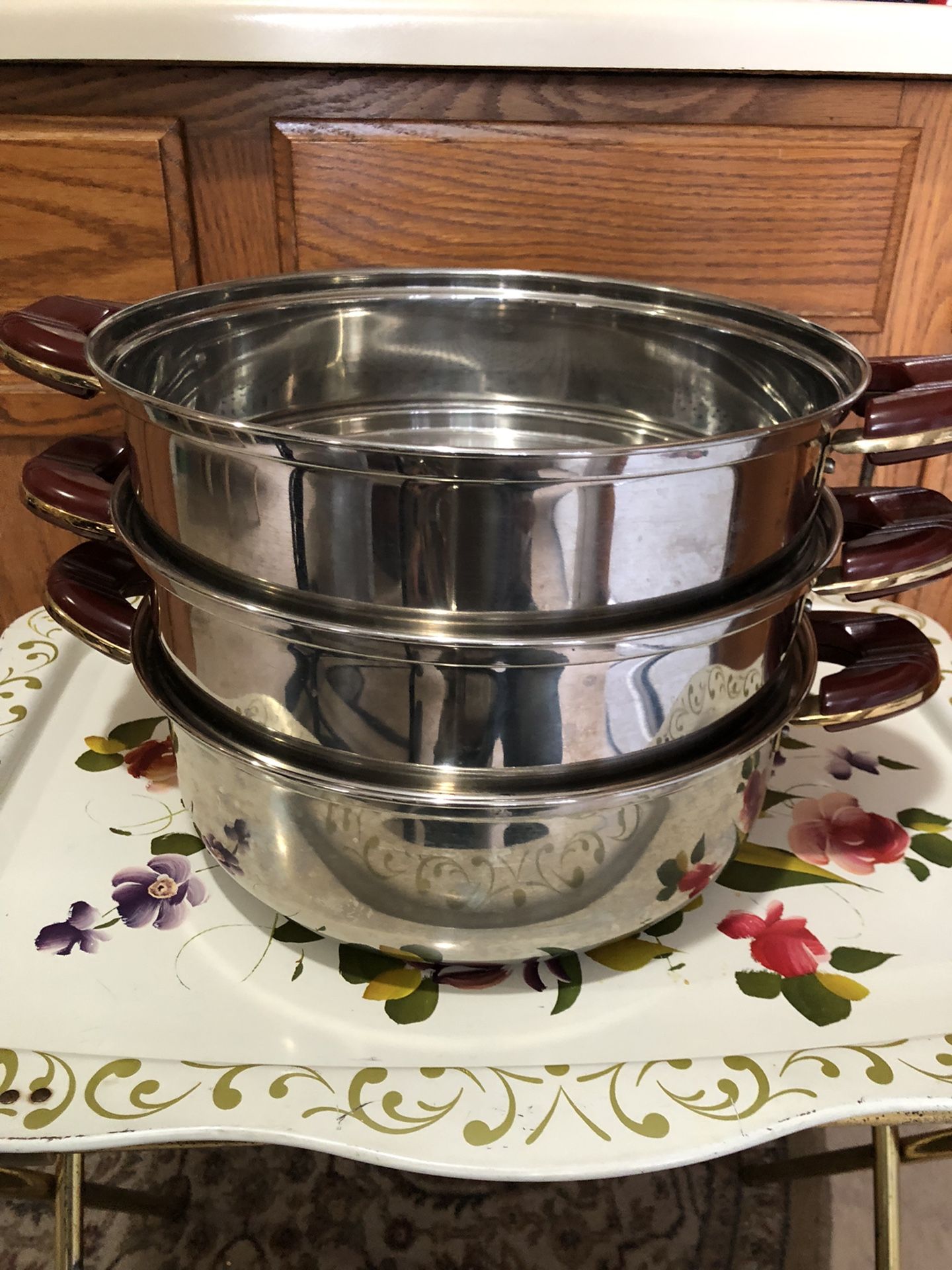 Stovetop steamer to tears plus pot