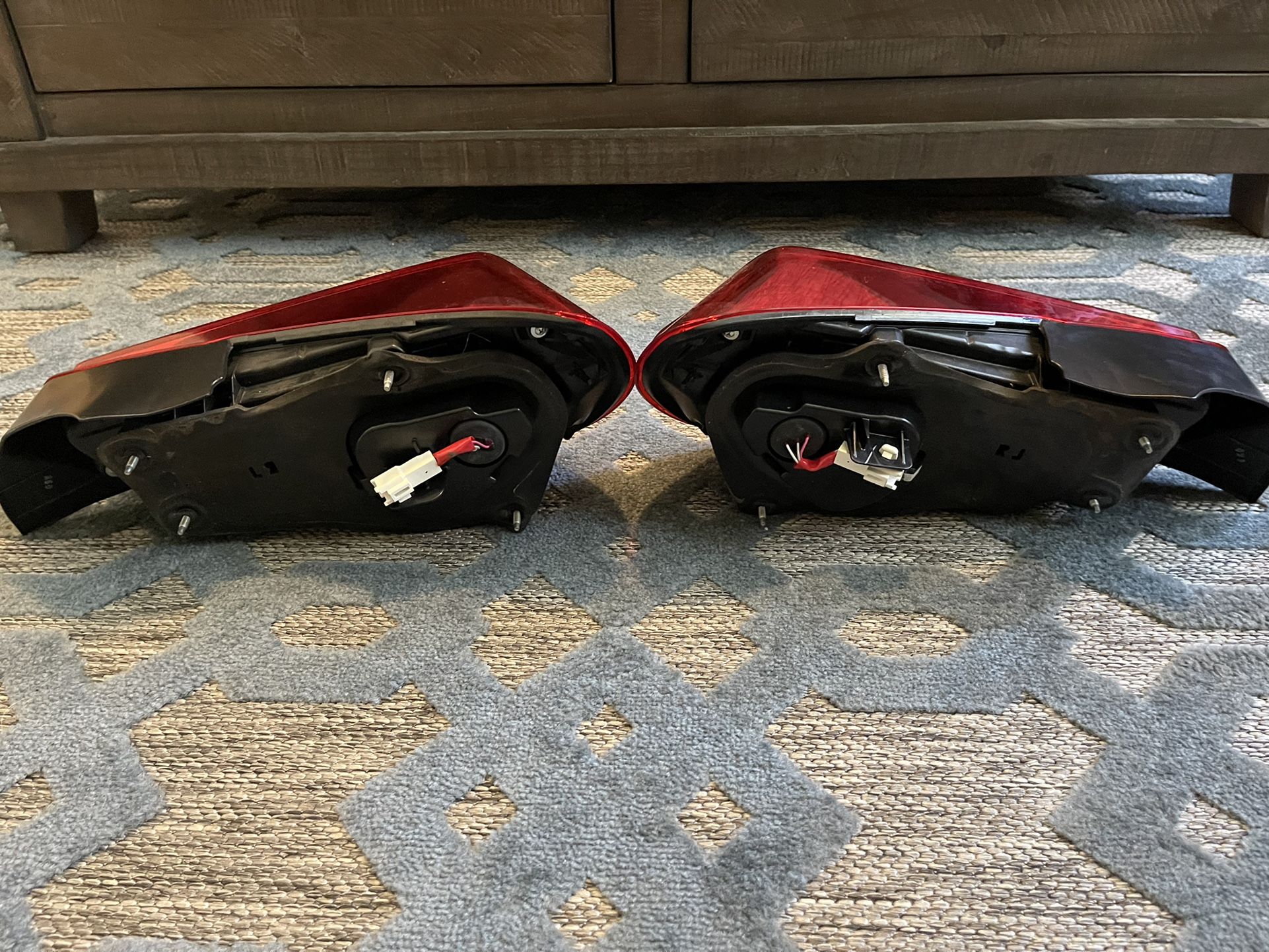 Toyota 86/FR-S/BRZ Tail Lights OEM