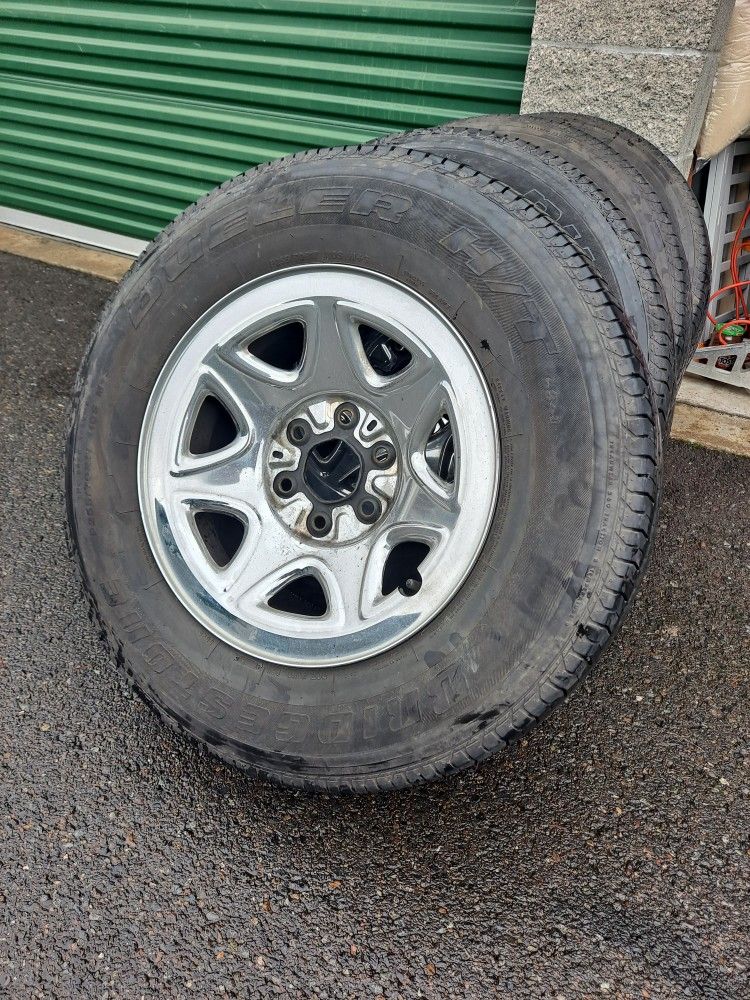 Aluminum Wheels And Tires Gmc Silverado Chevy Sierra Tahoe Suburban