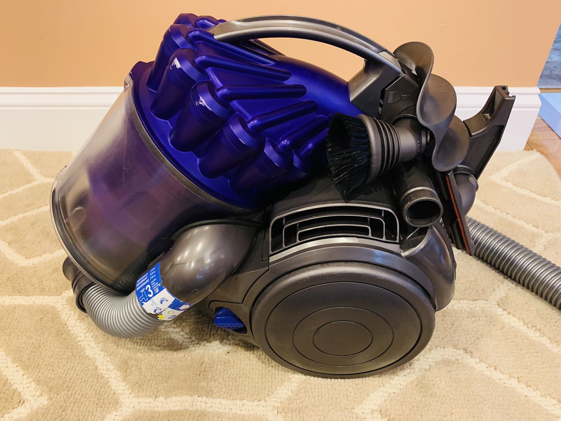 Dyson DC 23 animal canister vacuum cleaner