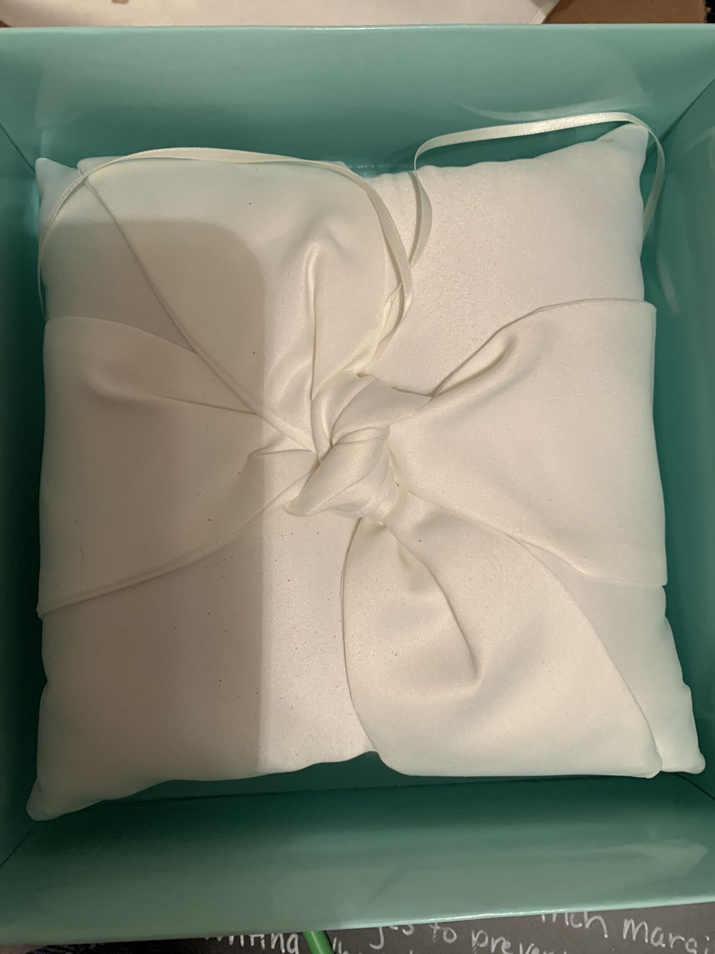 Ring pillow
