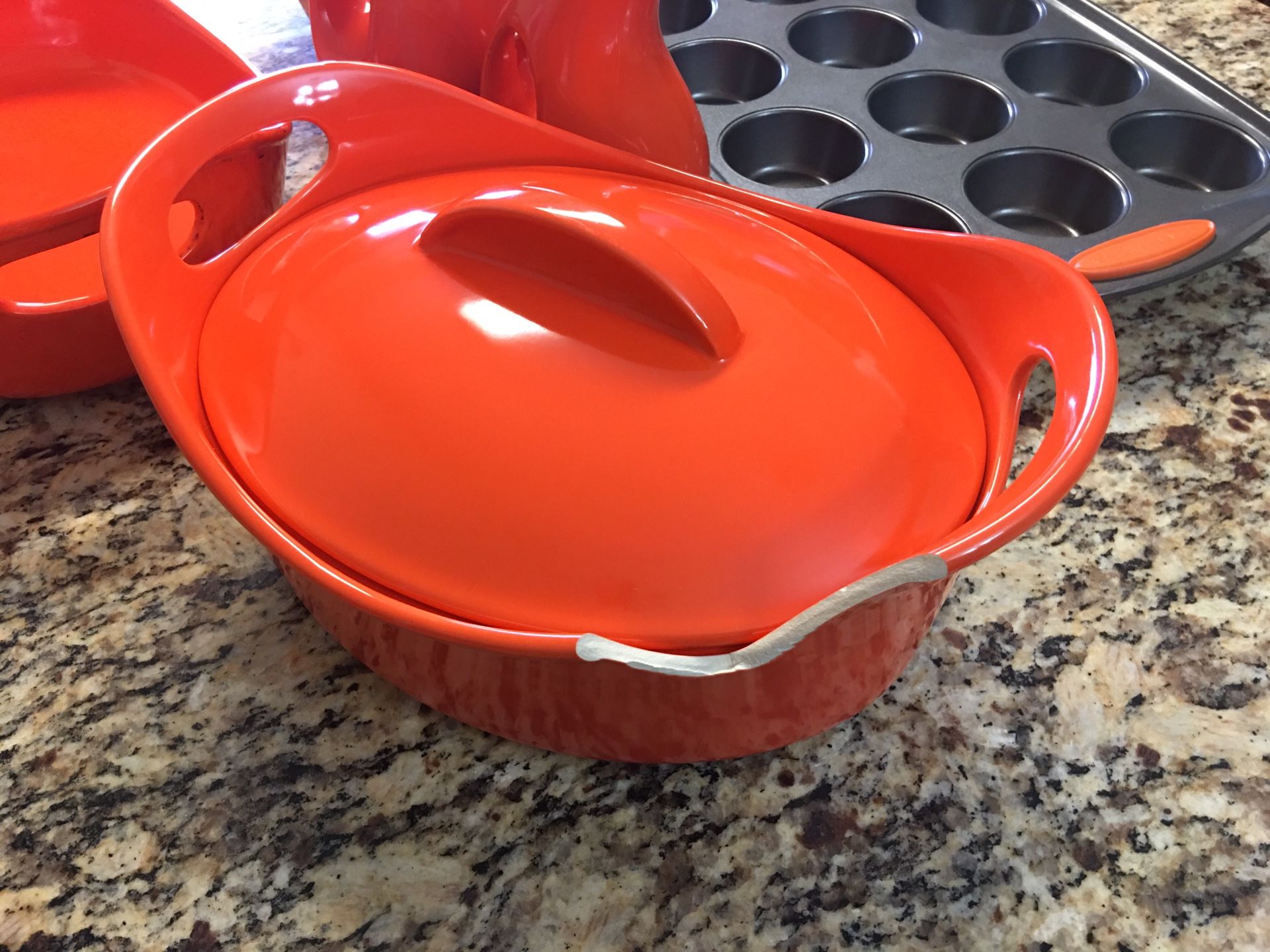 Rachel Ray Bakeware | Casserole dishes, Non-Stick Muffin Sheet Pan, & EVOO and Vinegar Bottle Set