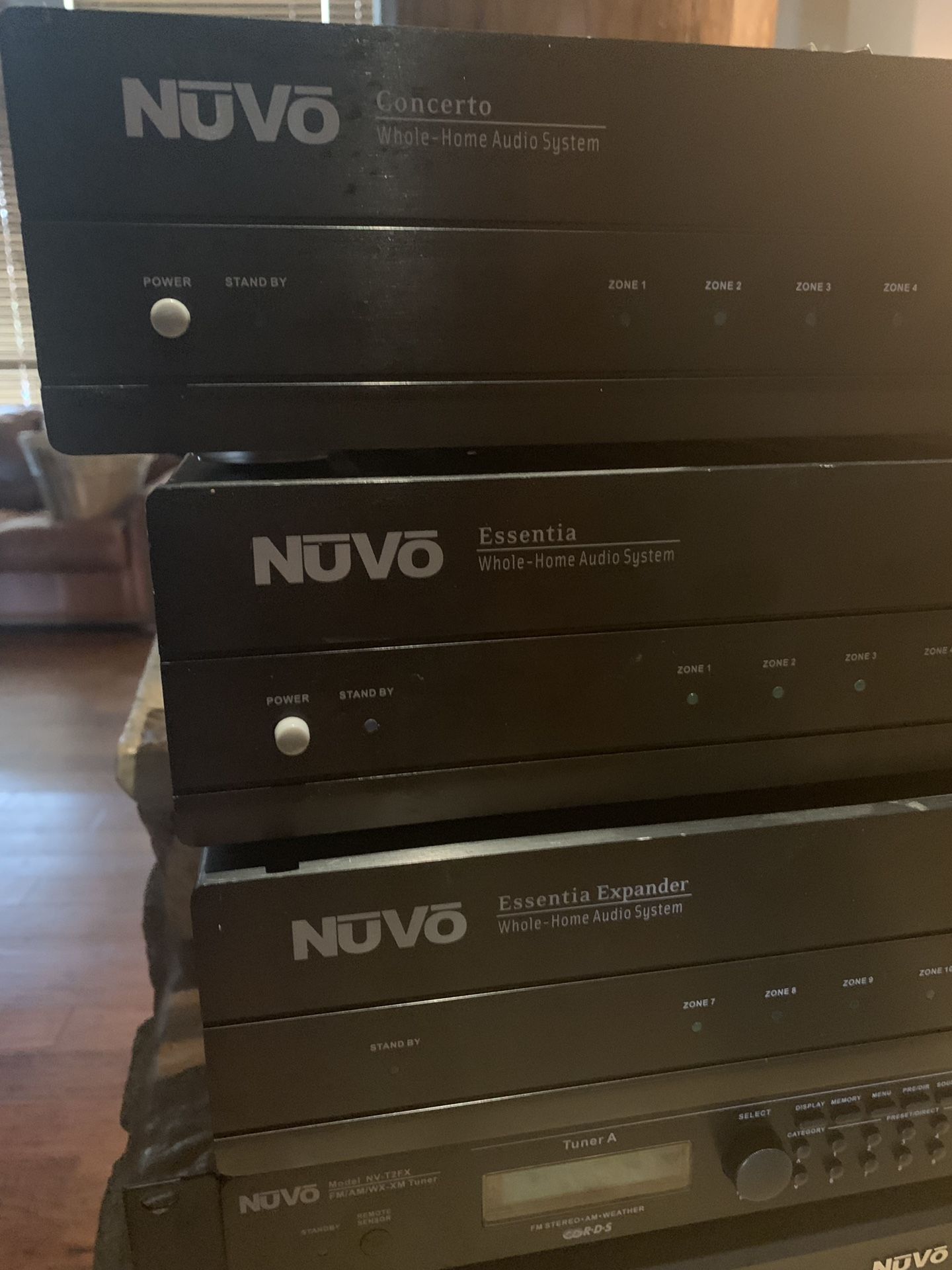 Nuvo concerto whole home audio system with tuner and music port for Sale in Scottsdale, AZ OfferUp