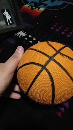 Basketball hoop Thumbnail