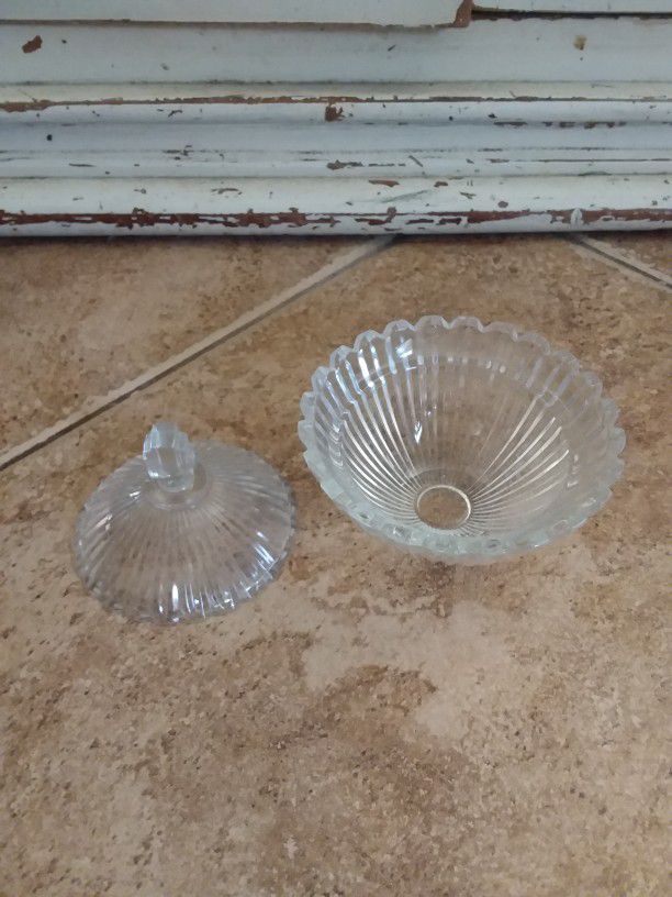 Vintage antique Crystal Glass candy Dish Bowl Vase Trinket 