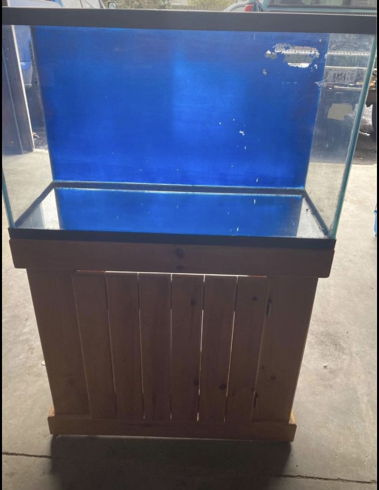 55 Gallon Tank With Lid & Stand