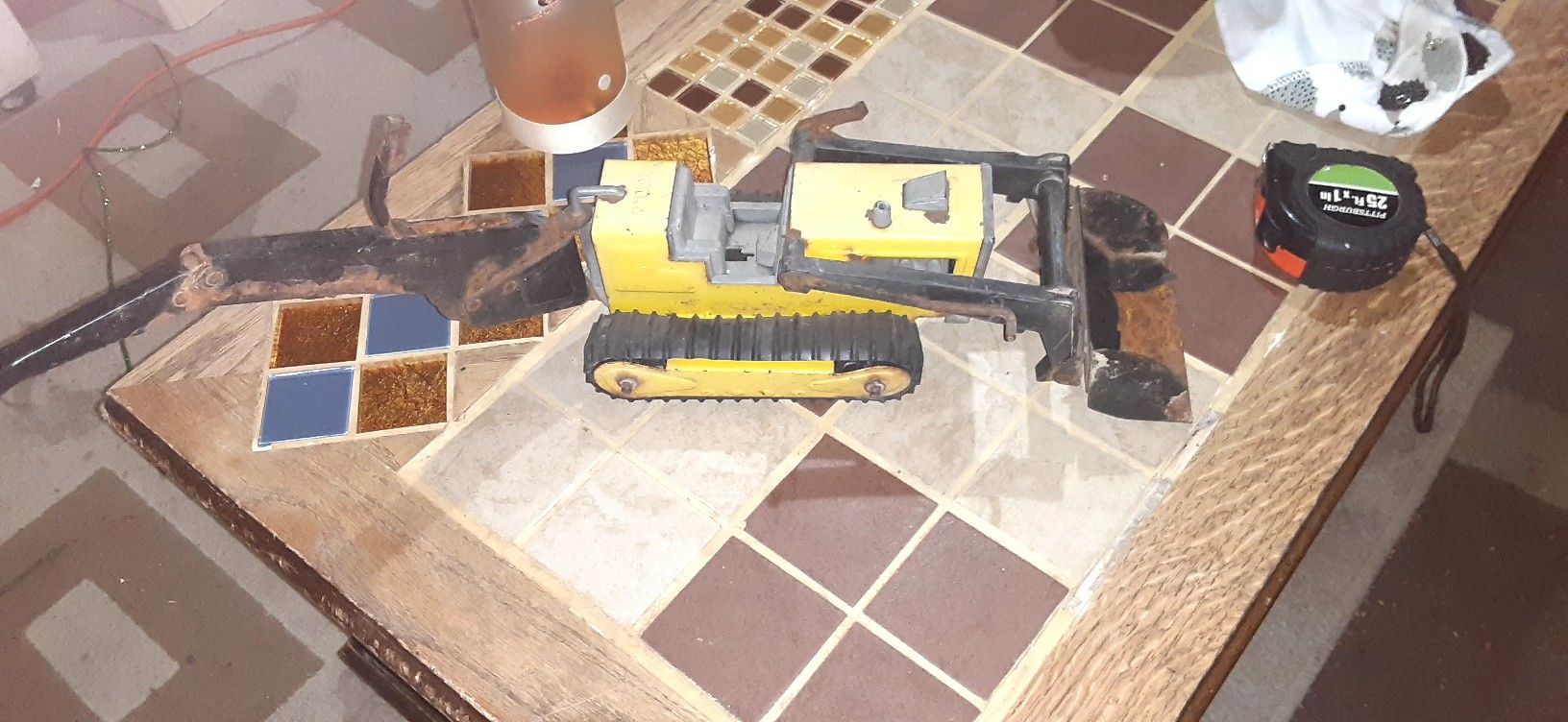 Vtg Metal Toy